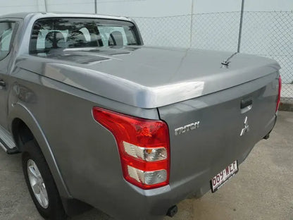 EGR Hard Lid - 3 Piece-Mitsubishi Triton MQ/MR 2015 — view 4