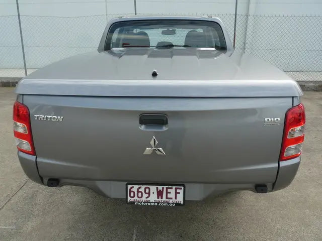 EGR Hard Lid - 3 Piece-Mitsubishi Triton MQ/MR 2015 — view 5