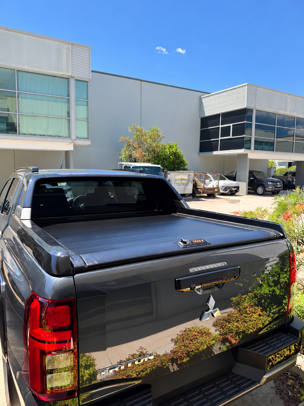 TIGER-X manual roller shutter tonneau cover for Mitsubishi Triton MV GSR 2024-2026