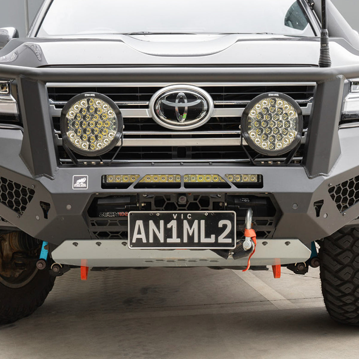 Offroad Animal Toro Bull bar, suitable for Toyota Land Cruiser 300 Series, 2021 on — view 2