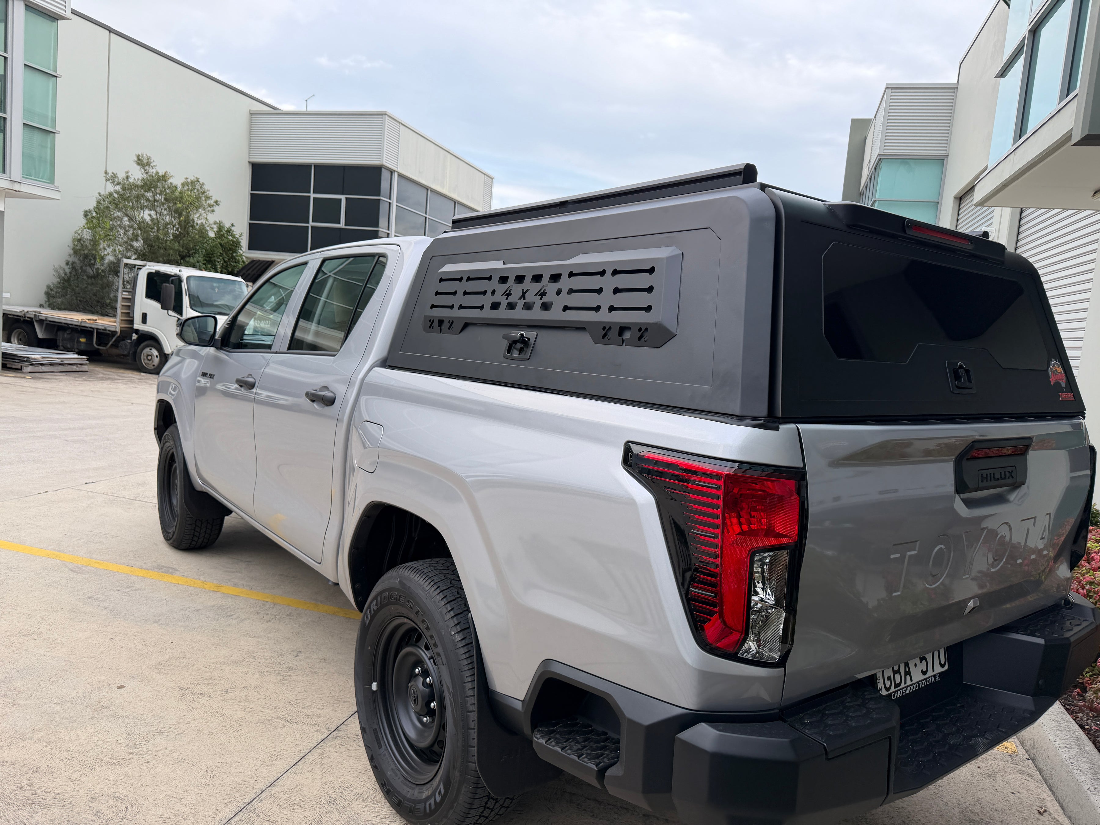 TIGER-X heavy-duty aluminium canopy fitted to Toyota Hilux 2015-2026