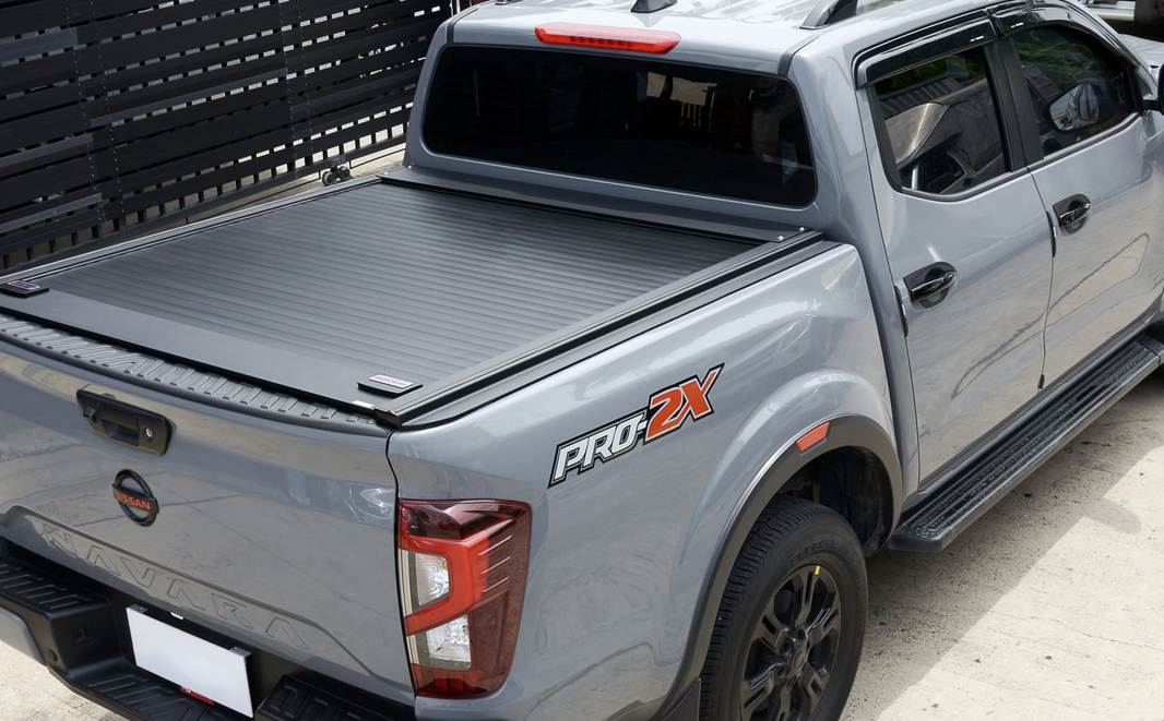 Dual lock aluminium roller shutter tonneau cover for the Nissan Navara 2021-2025 Dual Cab — view 2