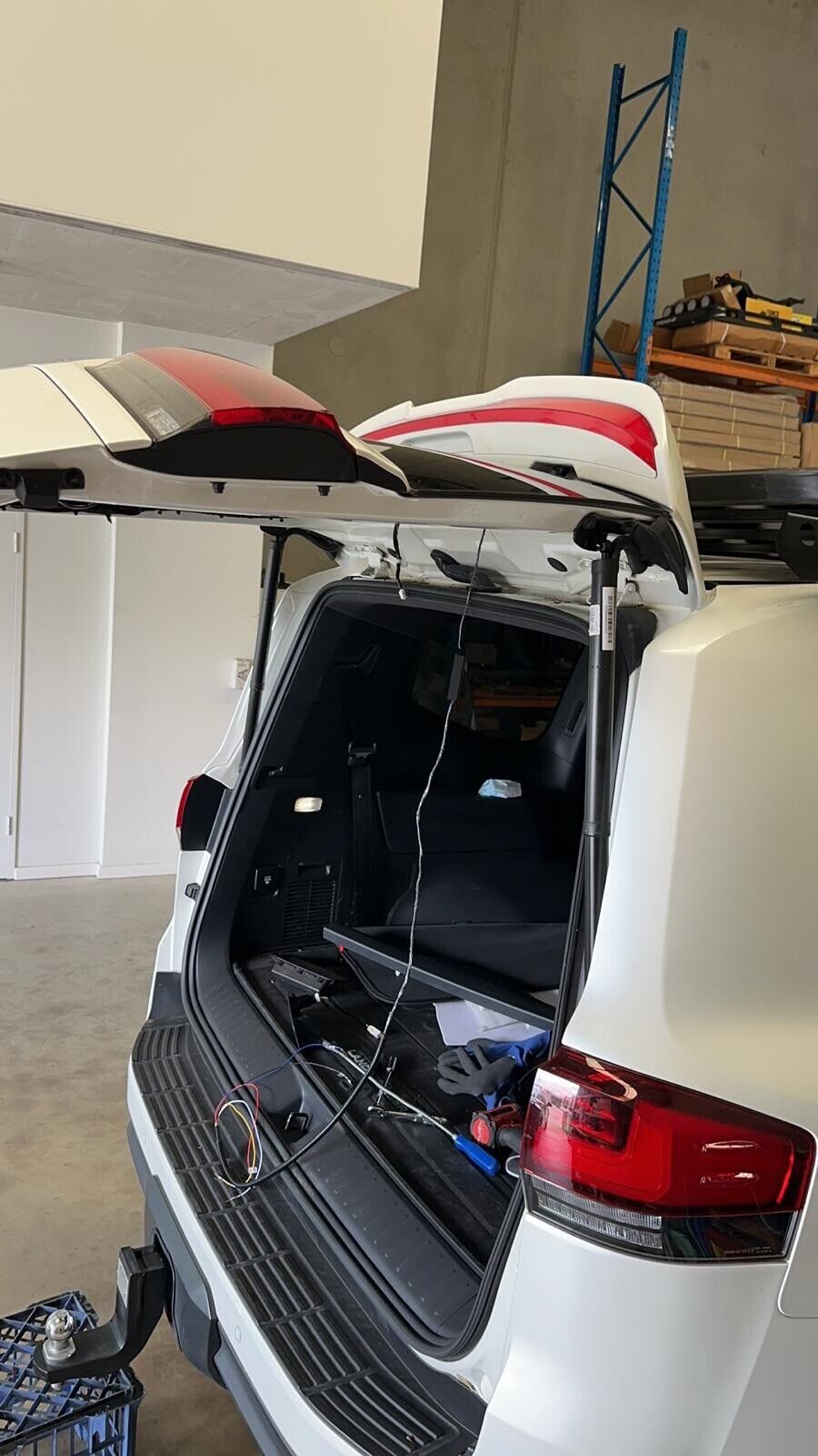 Auto Electric Door Tailgate Lift Kit For Toyota LandCruiser 300 LC300 2021 -2024