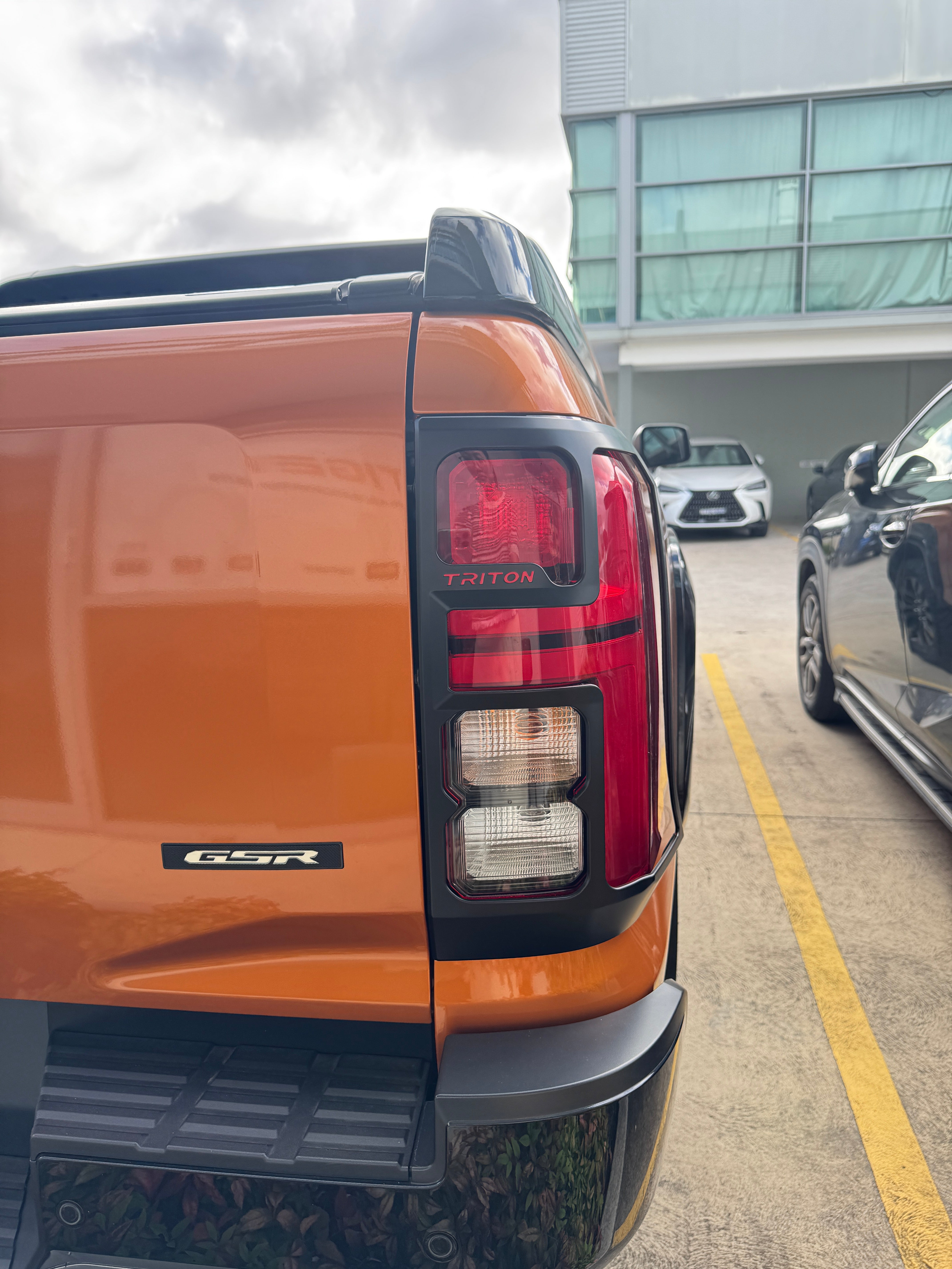 2xTail Light Surround Trim Black Lamp Cover Set For MITSUBISHI TRITON MV 2024+