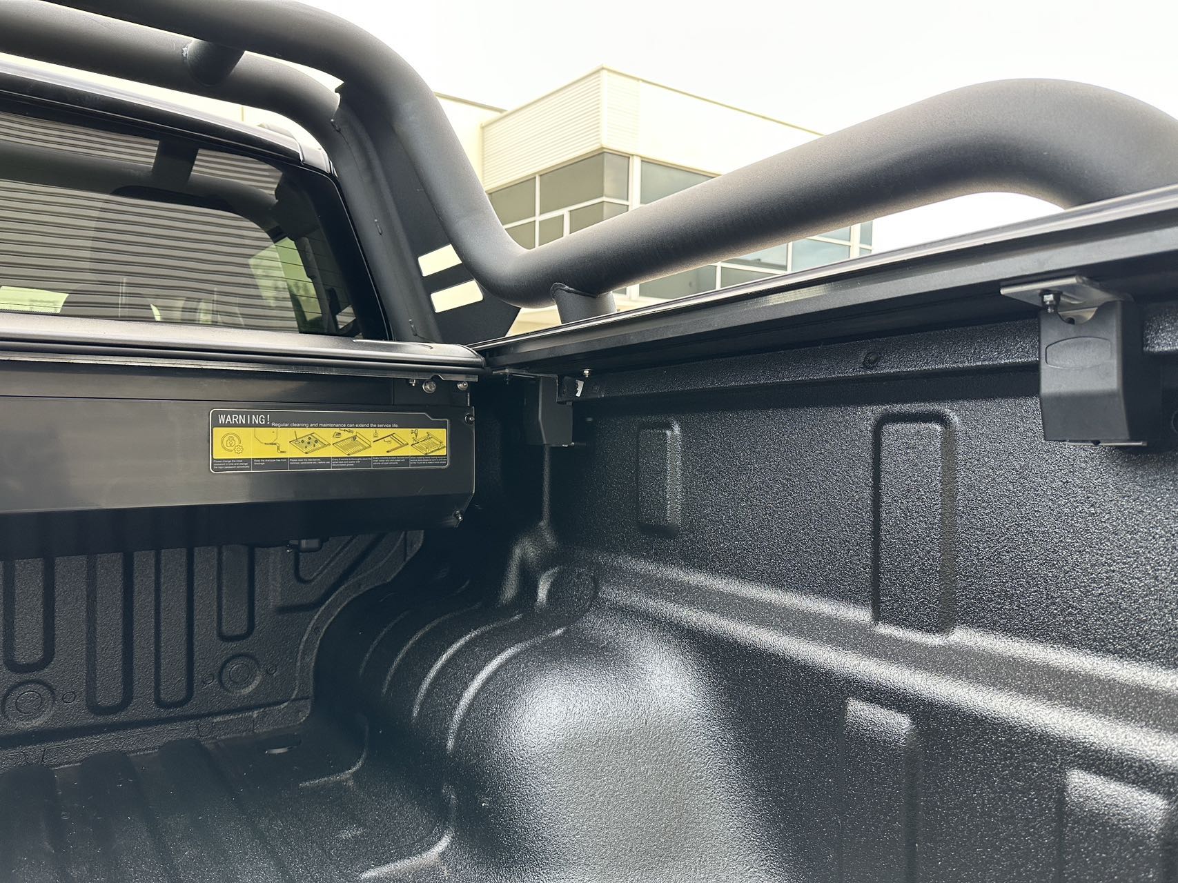 Auto Electric Roller Shutter Retractable Cover Aluminum For NISSAN NAVARA NP300