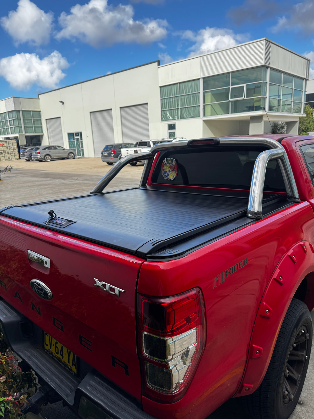 Manual Roller Shutter Tonneau Cover for Ford Ranger / Raptor PX 2012-2022 — view 3