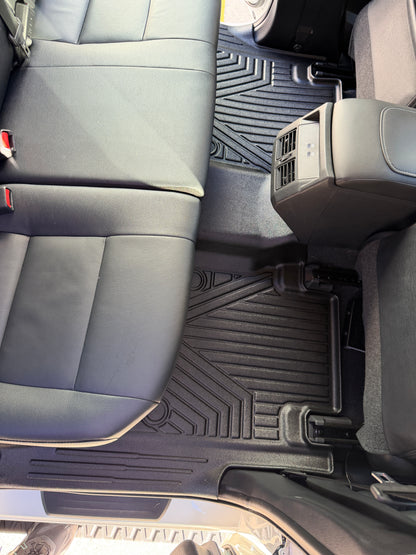 5D TPE Floor Mats with Door Sill Protectors to Suit Toyota HiLux 2026+ (N90) Dual Cab Auto — view 4