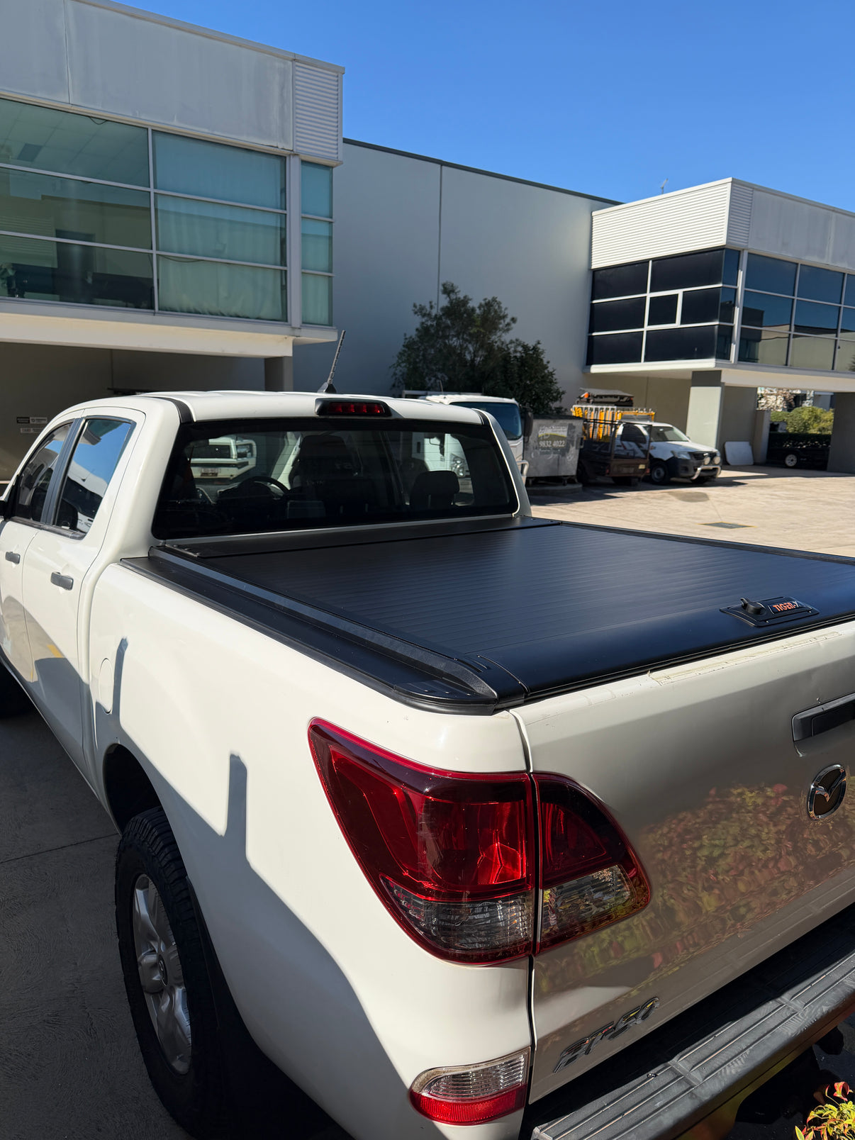 Manual Roller Shutter Tonneau Cover for Mazda BT-50 Dual Cab — view 3