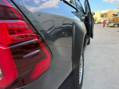Smooth Matte Black Wheel Arch Fender Flare Set For Toyota HiLux SR5 Facelift 2021-2024 — view 3