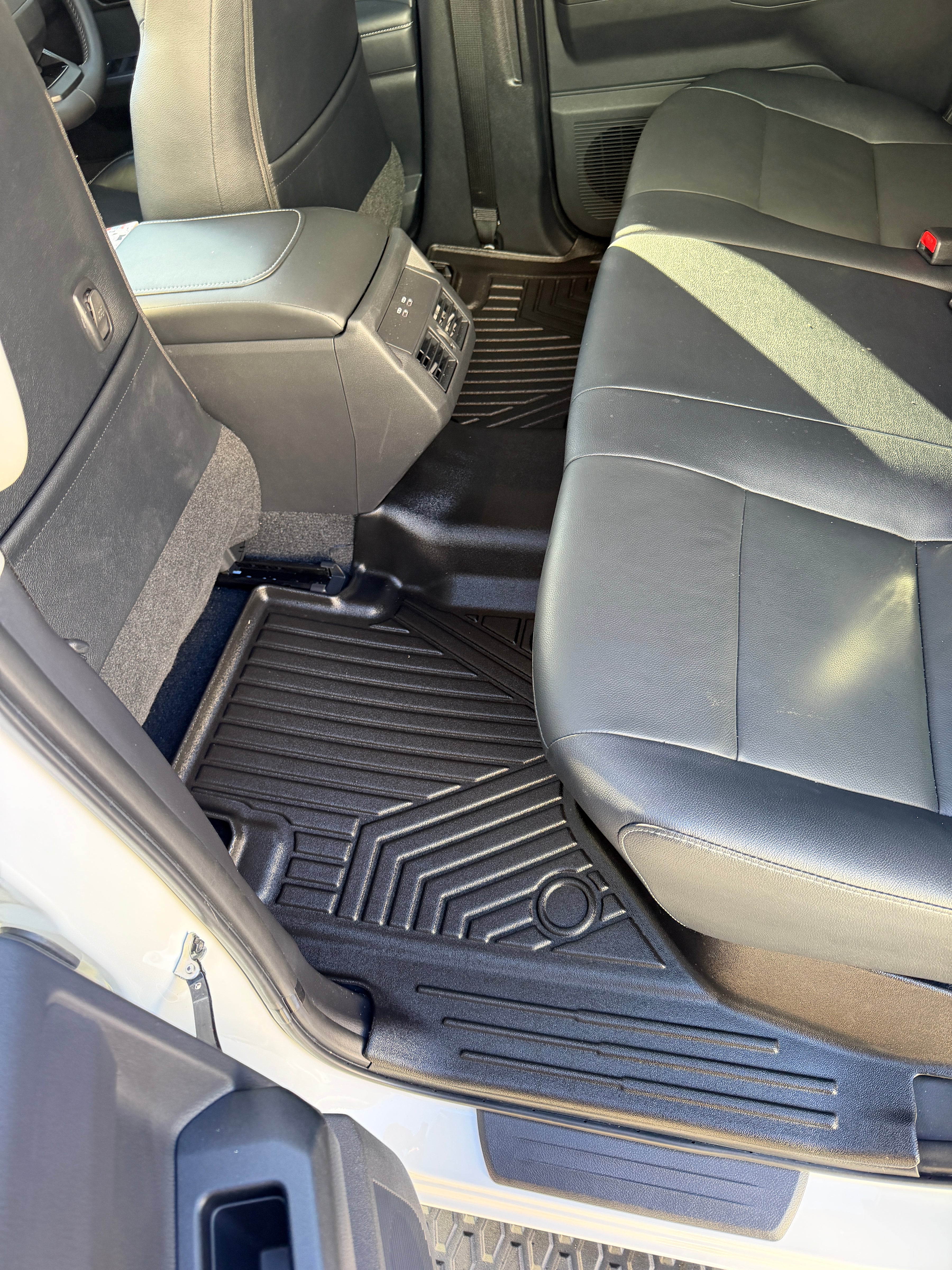 5D TPE Floor Mats with Door Sill Protectors to Suit Toyota HiLux 2026+ (N90) Dual Cab Auto — view 9