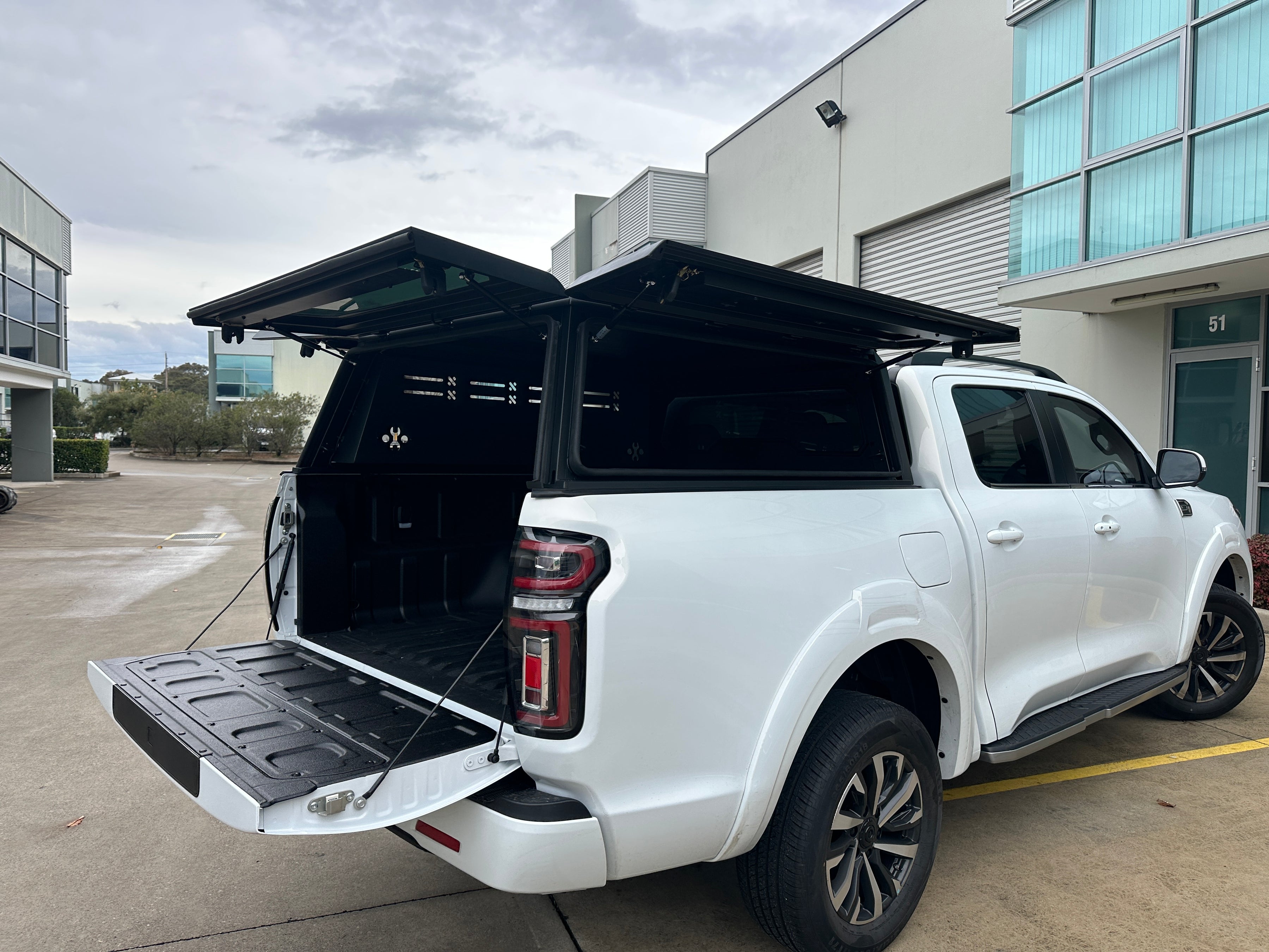 Heavy Duty Aluminum Canopy with Side Storage for GWM Cannon 2021-2026 — view 4