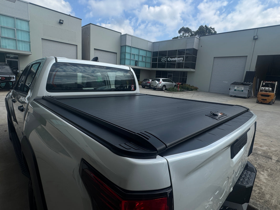 Manual Roller Shutter Tonneau Cover for Toyota HiLux 2026 Dual Cab SR / SR5 / Workmate — Aluminium Ute Tub Cover