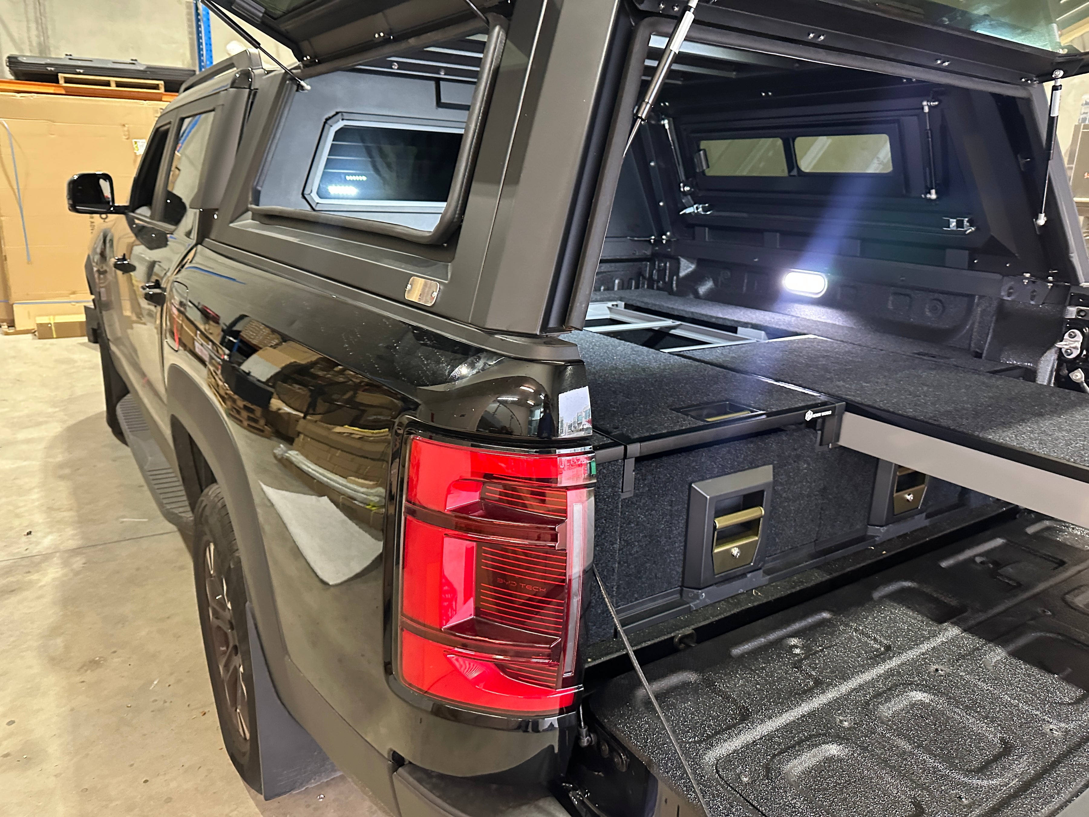 Heavy Duty Tool Box Dual Drawer System for 2025 BYD Shark 6 — view 3