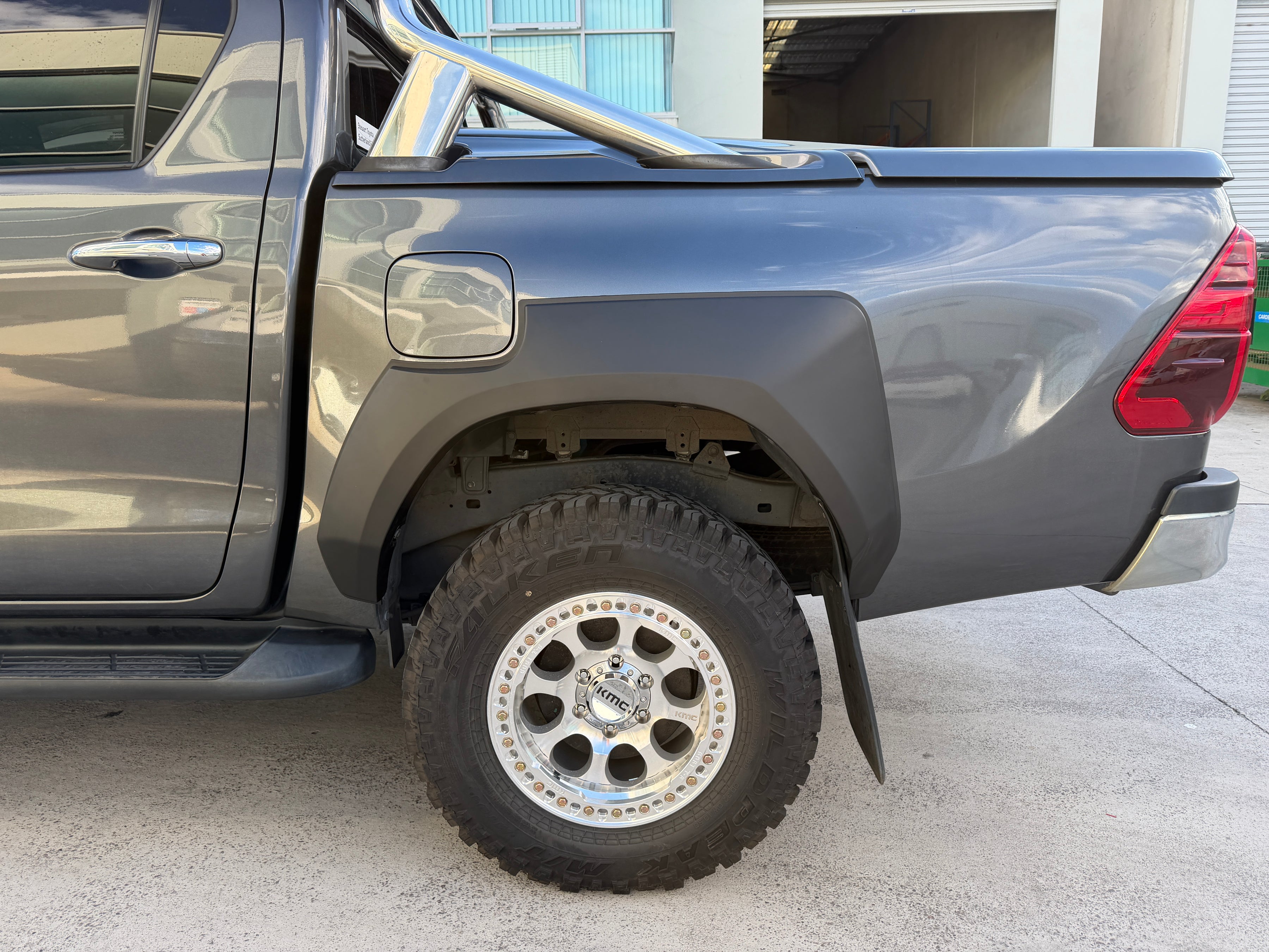 Smooth Matte Black Wheel Arch Fender Flare Set For Toyota HiLux SR5 Facelift 2021-2024 — view 5