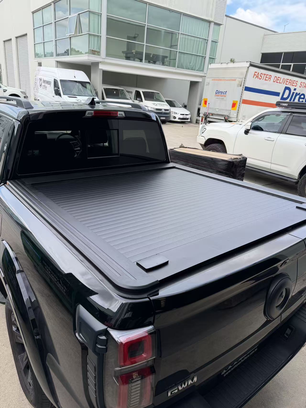 Dual Lock Manual Roller Shutter Tonneau Cover