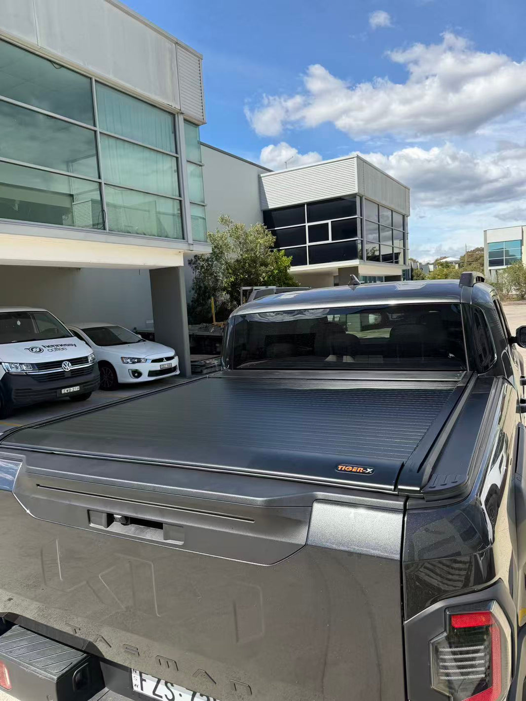 Upgraded Electric Roller Shutter Tonneau Cover for Kia Tasman 2025-2026 — Aluminium Ute Tub Cover