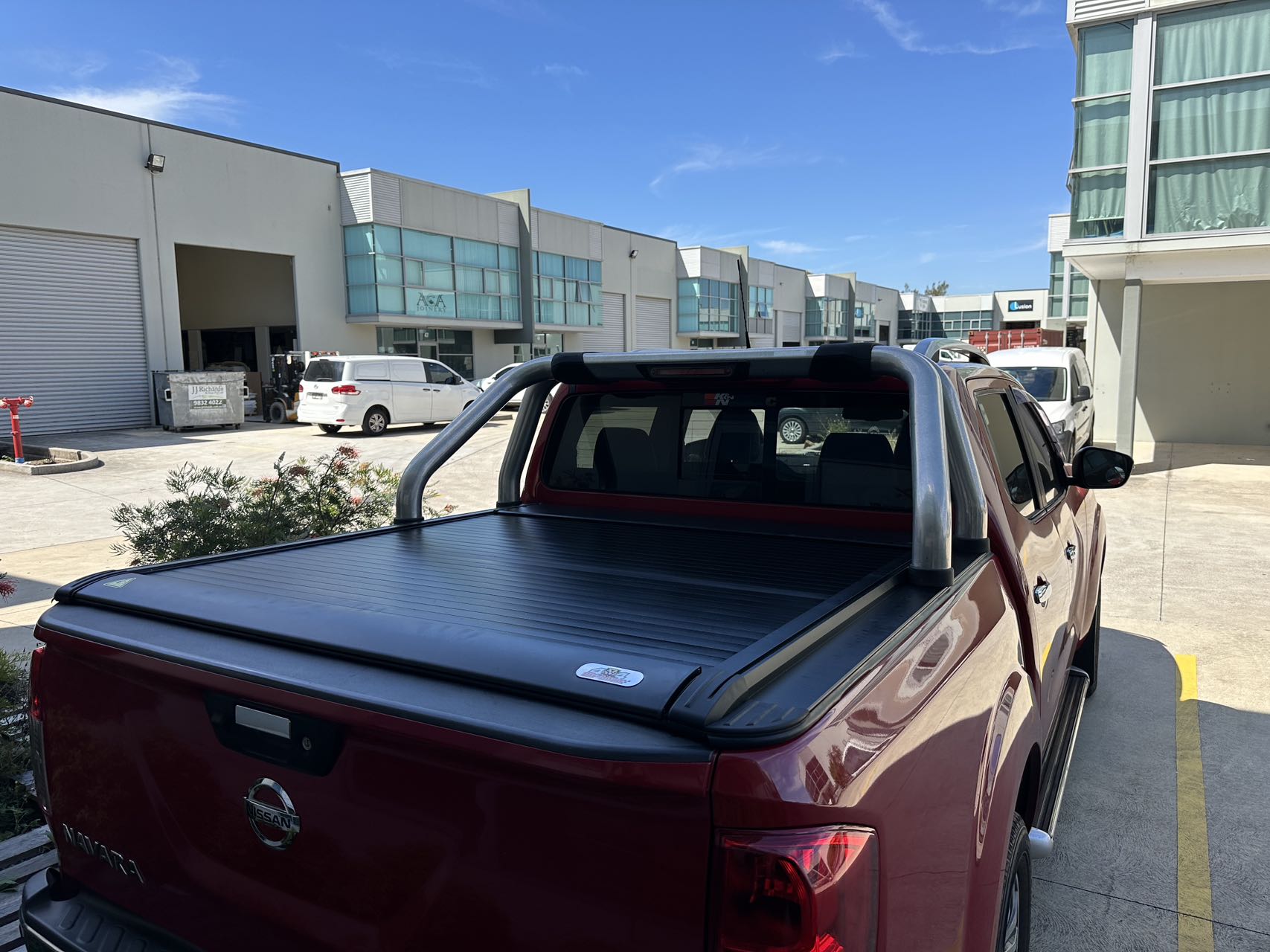 Upgraded Electric Roller Shutter Tonneau Cover for Nissan Navara NP300
