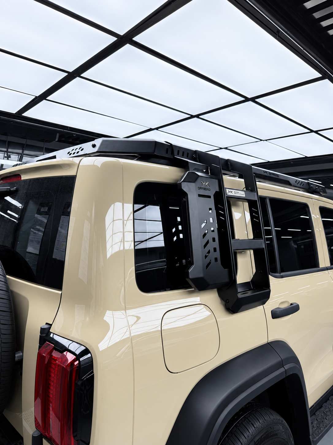 MK Hunter side ladder and accessory panel fitted to a beige GWM Tank 300 with the Optimus roof rack