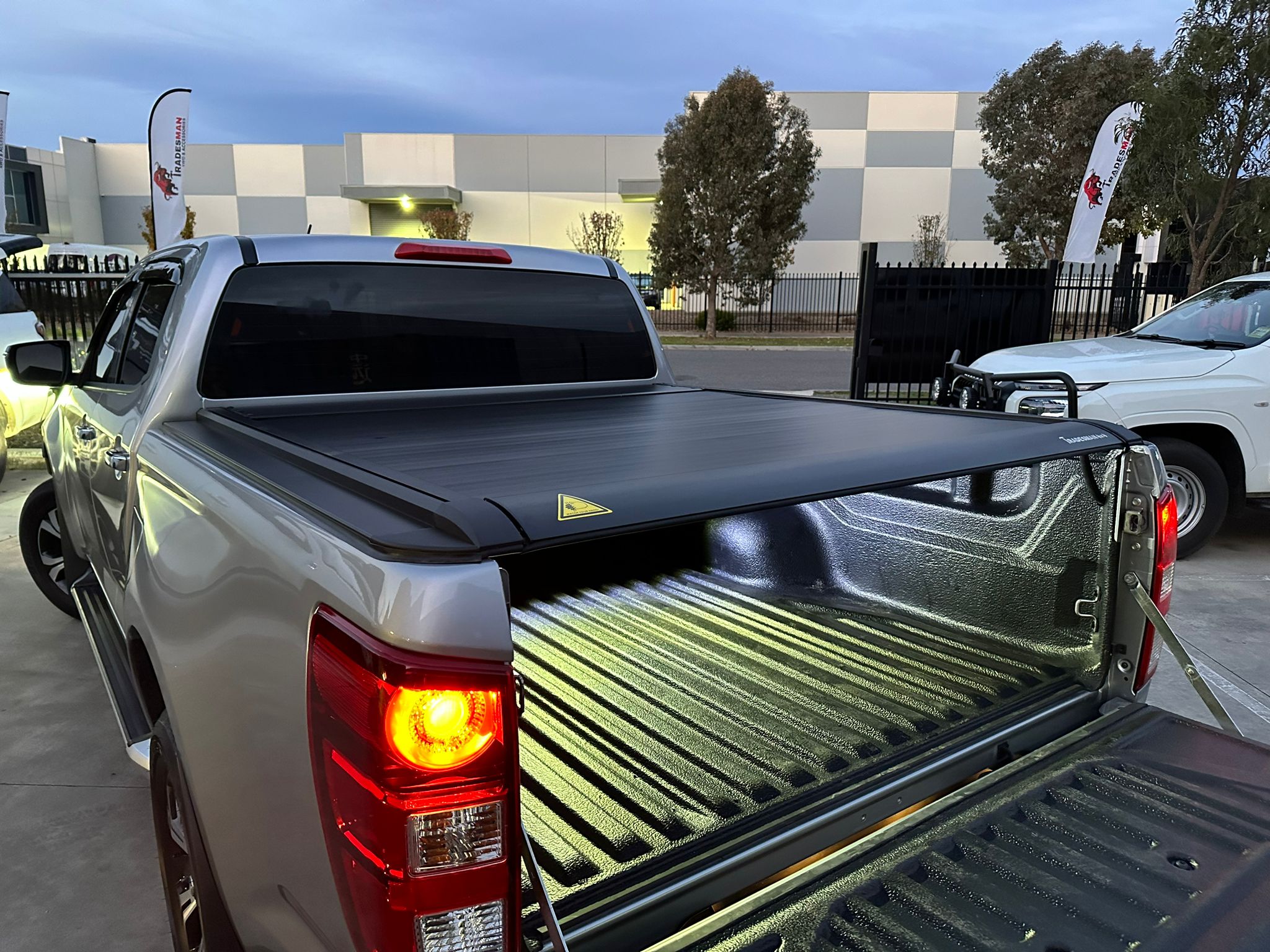 Auto Electric Roller Shutter Retractable Cover For MAZDA BT-50 2020-2024